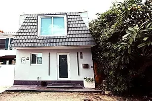 2085 NE 123rd St, North Miami, FL 33181 - Photo 1