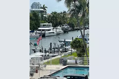 1731 SE 15th St, Unit #302, Fort Lauderdale, FL 33316 - Photo 1