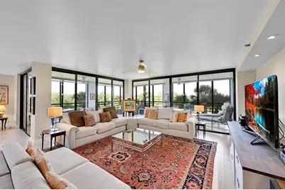 7578  Regency Lake Dr, Unit #402, Boca Raton, FL 33433 - Photo 1