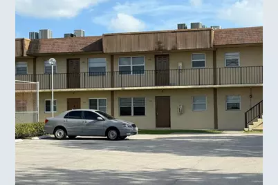 402  Lakeside Dr, Unit #202, Margate, FL 33063 - Photo 1