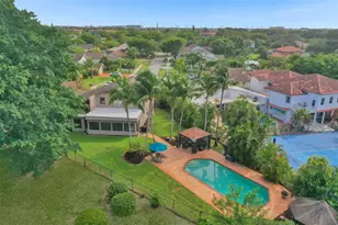 750 Bluebird Ln, Plantation, FL 33324 - Photo 1