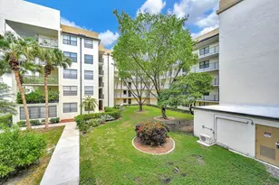 6190 Woodlands Blvd, Tamarac, FL 33319 - Photo 1