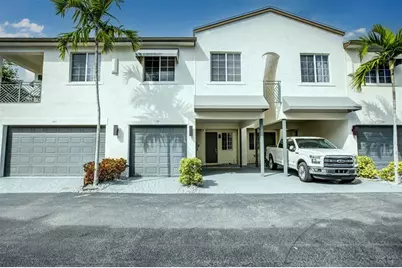 131 SE 7th Way #131, Pompano Beach, FL 33060 - Photo 1