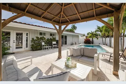 1725 NE 22 Terr, Fort Lauderdale, FL 33305 - Photo 1