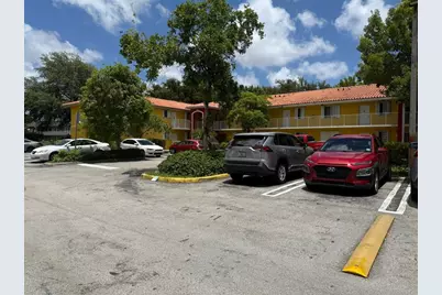 201 NW 177th St, Unit #211, Miami, FL 33169 - Photo 1