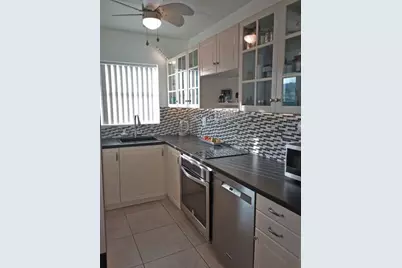 270  Layne Blvd, Unit #206, Hallandale Beach, FL 33009 - Photo 1