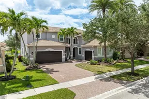 3901 E Hibiscus St, Weston, FL 33332 - Photo 1