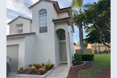 17021 NW 10th St, Pembroke Pines, FL 33028 - Photo 1