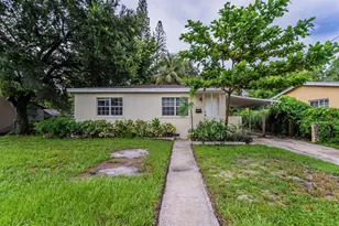 870 NE 144th St, North Miami, FL 33161 - Photo 1