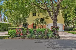 1634 NE 5th Ct, Fort Lauderdale, FL 33301 - Photo 1