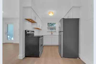 237 SE 1st St, Unit #1, Dania Beach, FL 33004 - Photo 1