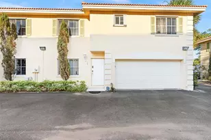 190 SE 2nd St, Deerfield Beach, FL 33441 - Photo 1