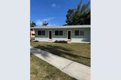 2025  N 16th Ave, Hollywood, FL 33020 - Photo 1