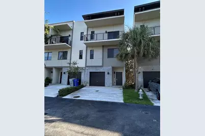 478 SE 1st Circle, Pompano Beach, FL 33060 - Photo 1