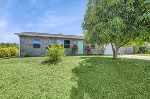 1757 SE Aires Ln, Port Saint Lucie, FL 34984 - Photo 1