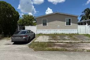 10139 Marlin Dr, Boca Raton, FL 33428 - Photo 1