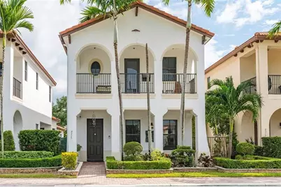 8315 NW 38th St, Pembroke Pines, FL 33024 - Photo 1