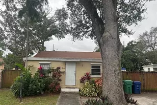 586 NW 94th St, Miami, FL 33150 - Photo 1