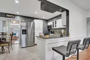 415 W Palm St, Lantana, FL 33462 - Photo 1