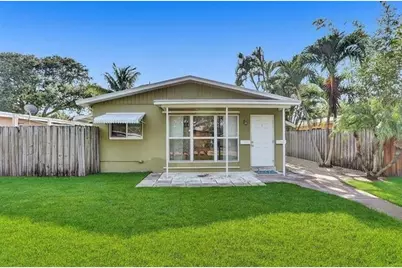 227 NE 24th Avenue #2, Pompano Beach, FL 33062 - Photo 1