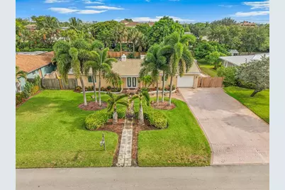 724 NE 2nd Street, Pompano Beach, FL 33060 - Photo 1