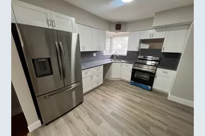 442 SE 3rd St, Hialeah, FL 33010 - Photo 1