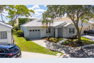 9424 NW 8 Cr, Plantation, FL 33324 - Photo 1