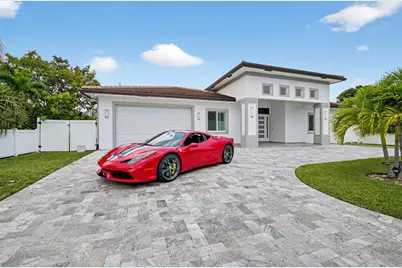 711 NE 6th Street, Boca Raton, FL 33432 - Photo 1