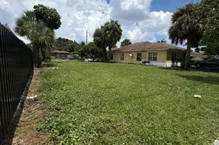 2947 NW 9th St, Fort Lauderdale, FL 33311 - Photo 1