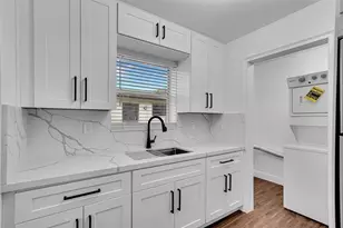 420 SW 27th Terrace, Fort Lauderdale, FL 33312 - Photo 1