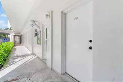 2555 NE 11th Street #108, Fort Lauderdale, FL 33304 - Photo 1