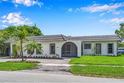 401 SE 14th St, Deerfield Beach, FL 33441 - Photo 1