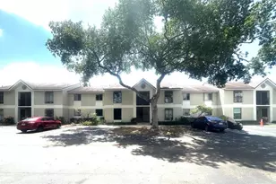 717 Gardens Dr, Pompano Beach, FL 33069 - Photo 1