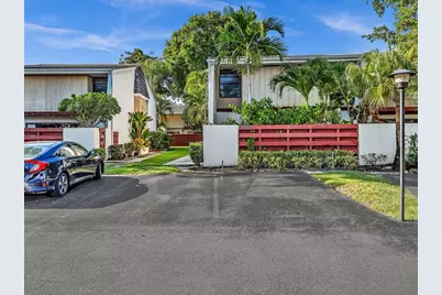 3008  Willow Ln, Unit #265, Hollywood, FL 33021 - Photo 1