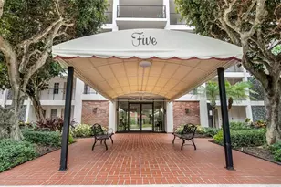 2950 N Palm Aire Dr, Pompano Beach, FL 33069 - Photo 1