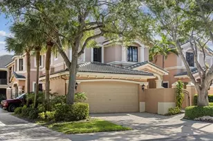 2798 Center Ct Dr, Weston, FL 33332 - Photo 1