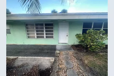 299 SE 12th Ave, Unit #B, Deerfield Beach, FL 33441 - Photo 1