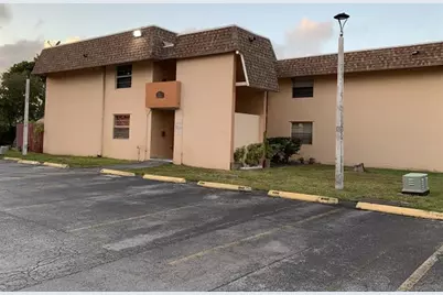 890 SW 129th Place #209, Miami, FL 33184 - Photo 1