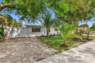 700 NE 3rd Avenue, Pompano Beach, FL 33060 - Photo 1