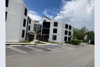 212  Lake Pointe Dr, Unit #313, Oakland Park, FL 33309 - Photo 1