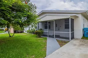 132 SE 4th Ave, Boynton Beach, FL 33435 - Photo 1