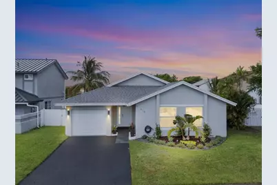910 SW 99th Avenue, Pembroke Pines, FL 33025 - Photo 1