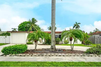 919 SE 17th St, Deerfield Beach, FL 33441 - Photo 1