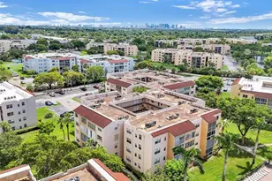 2811 Somerset Dr, Lauderdale Lakes, FL 33311 - Photo 1