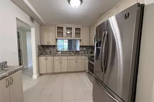 1001 Colony Point Cir, Pembroke Pines, FL 33026 - Photo 1