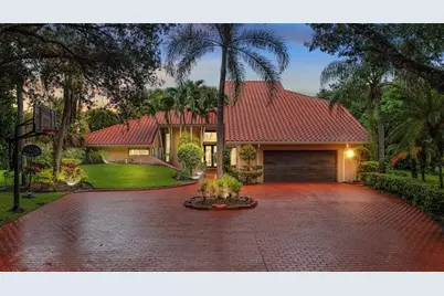 10111  Vestal Ct, Coral Springs, FL 33071 - Photo 1
