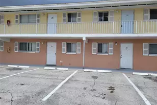 1501 Crescent Cir, West Palm Beach, FL 33403 - Photo 1