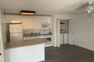 645 Executive Center Dr, West Palm Beach, FL 33401 - Photo 1