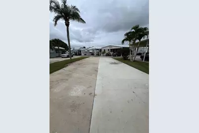 5327 SE 65th Ave, Okeechobee, FL 34974 - Photo 1