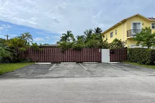 404 SW 9th St, Fort Lauderdale, FL 33315 - Photo 1